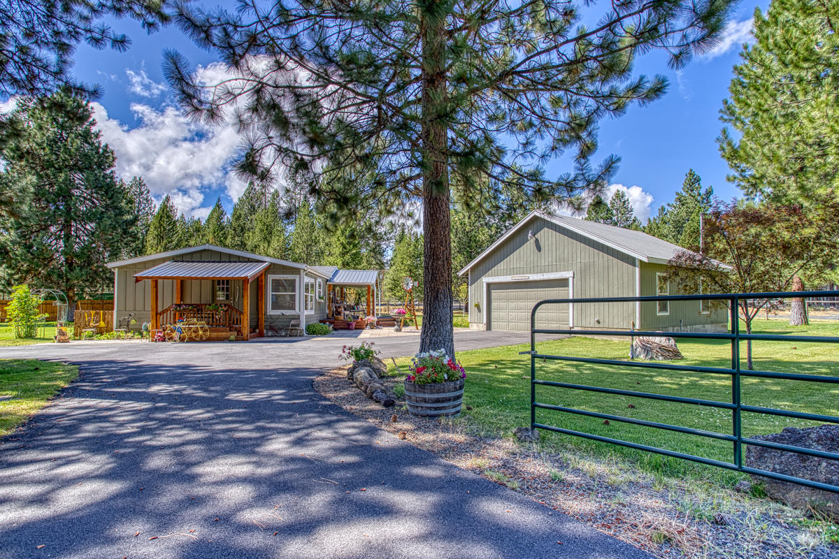 55915 Blue Eagle Road Bend, OR 97707 - Photo 1 of 31 Front 1