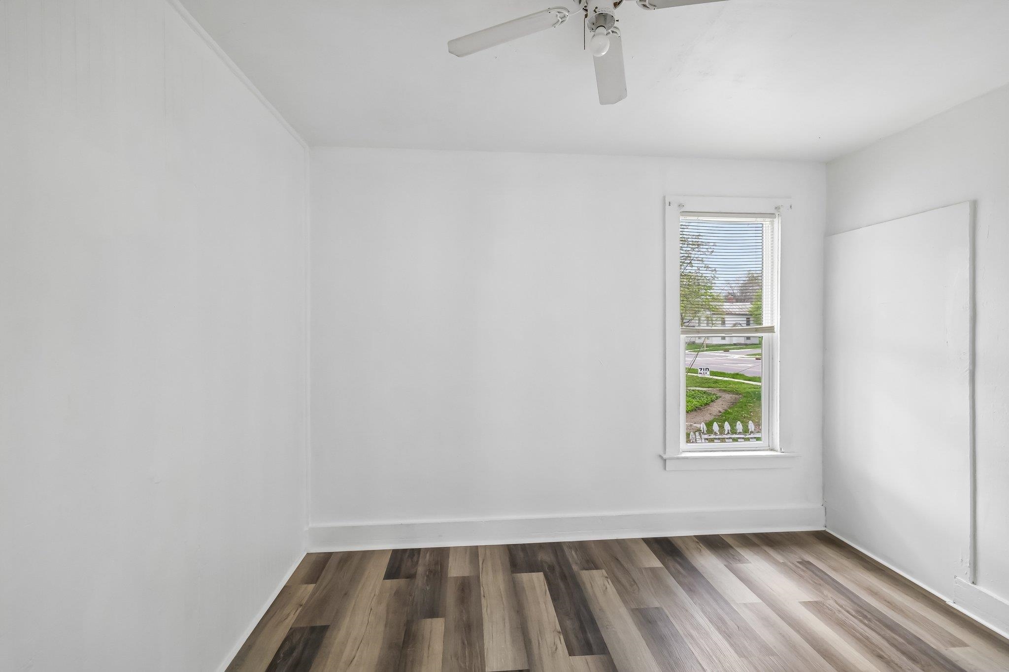 327 8th Baraboo, WI 53913 - Photo 11 of 19