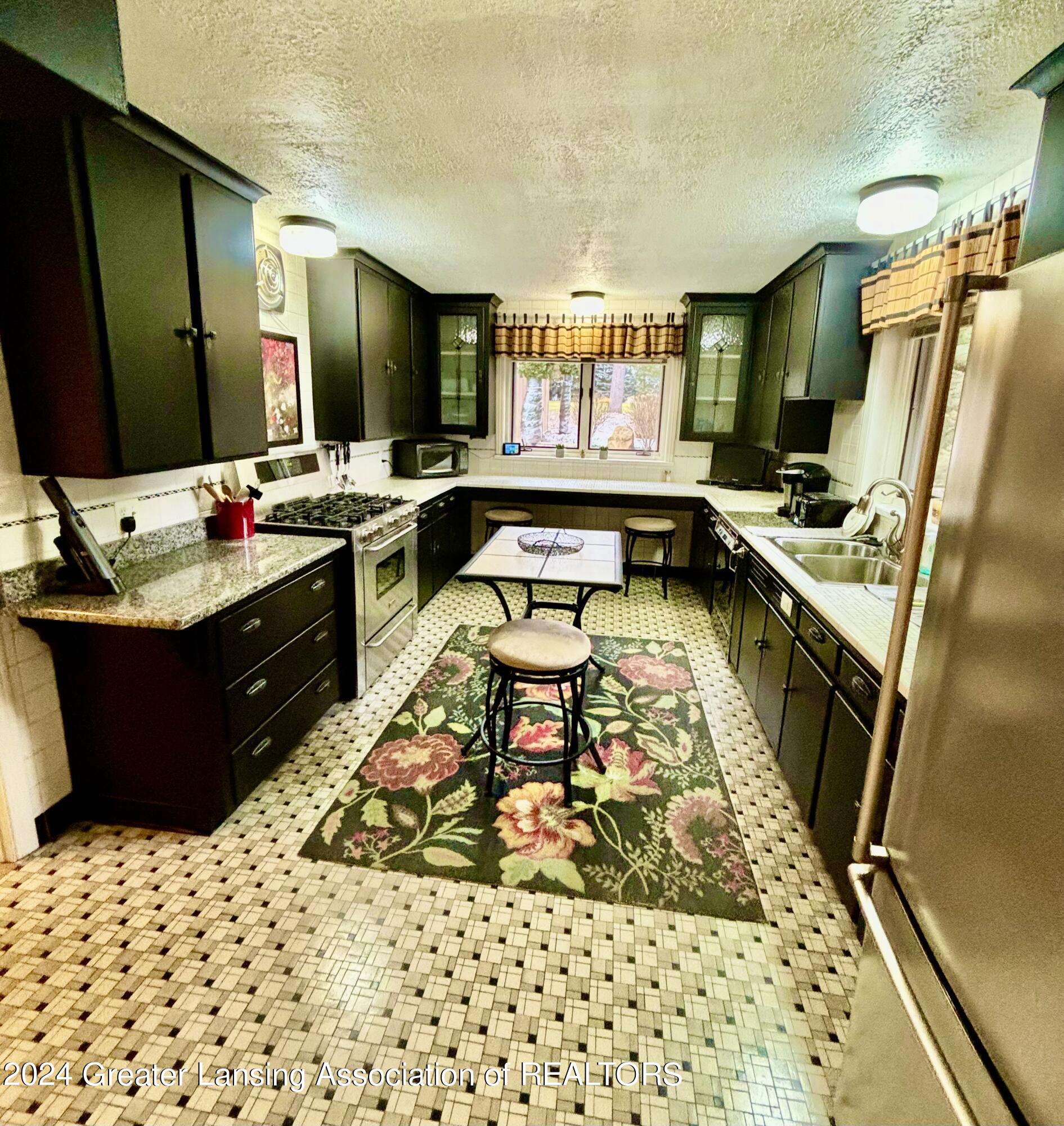 208 Bon Air Road Lansing, MI 48917 - Photo 19 of 128 IMG_1948