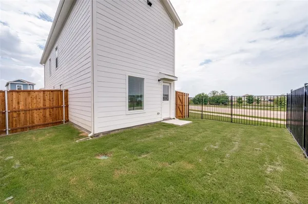 $1,890 | 12101 Morgan Drive, Providence Village, TX 76227