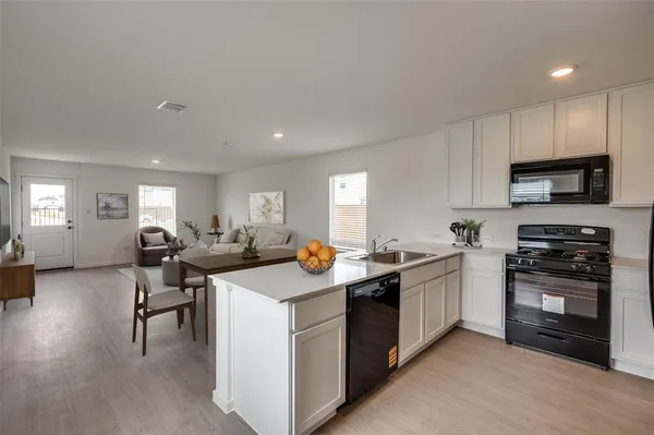 $1,890 | 12101 Morgan Drive, Providence Village, TX 76227