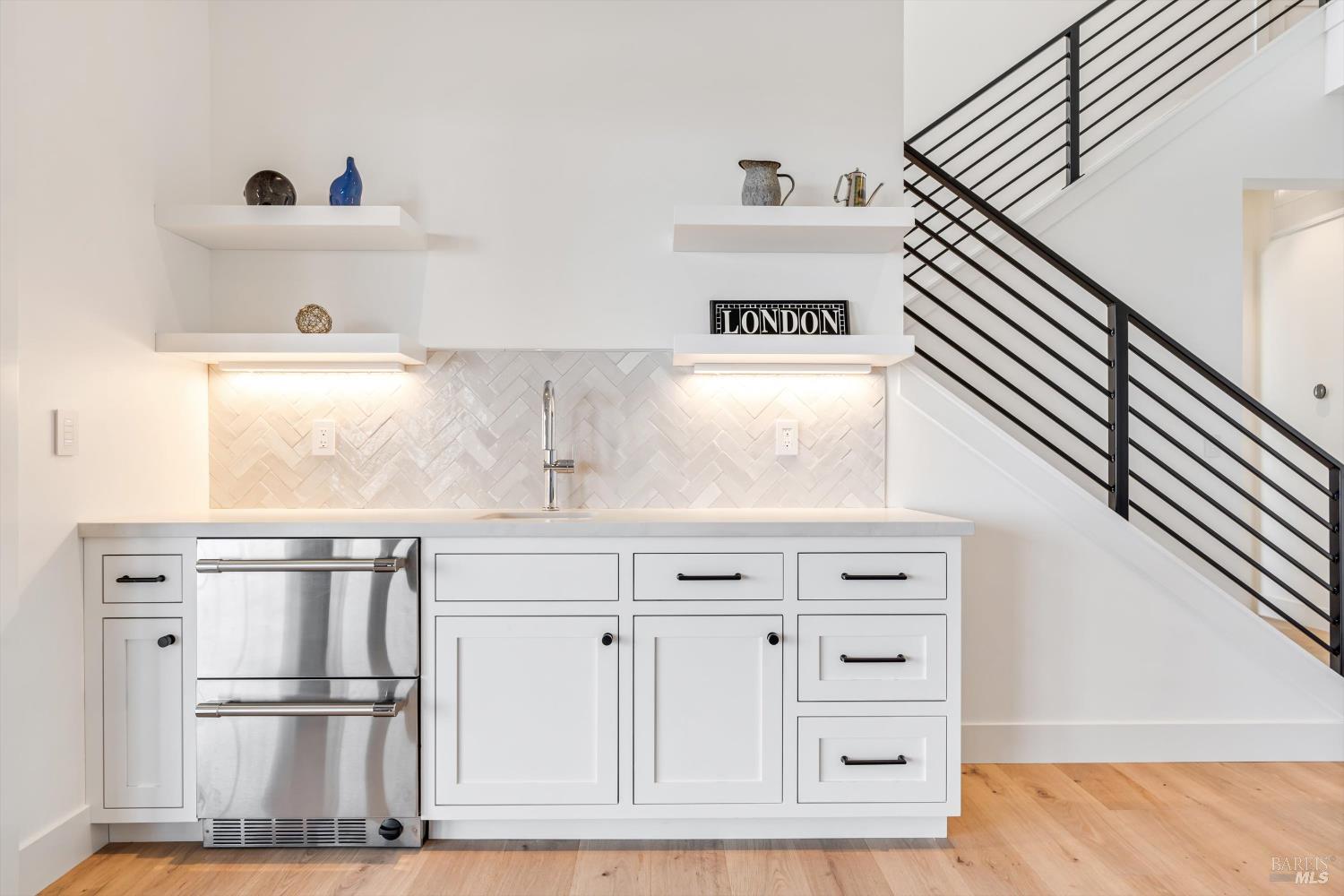 3855 Royal Manor Place Santa Rosa, CA 95404 - Photo 23 of 34 a kitchen with cabinets and a window