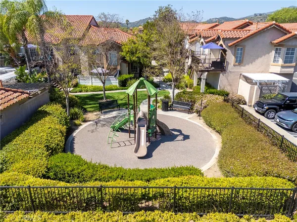 $699,900 | 13 Milkwood, Unit 111, Rancho Santa Margarita, CA 92688
