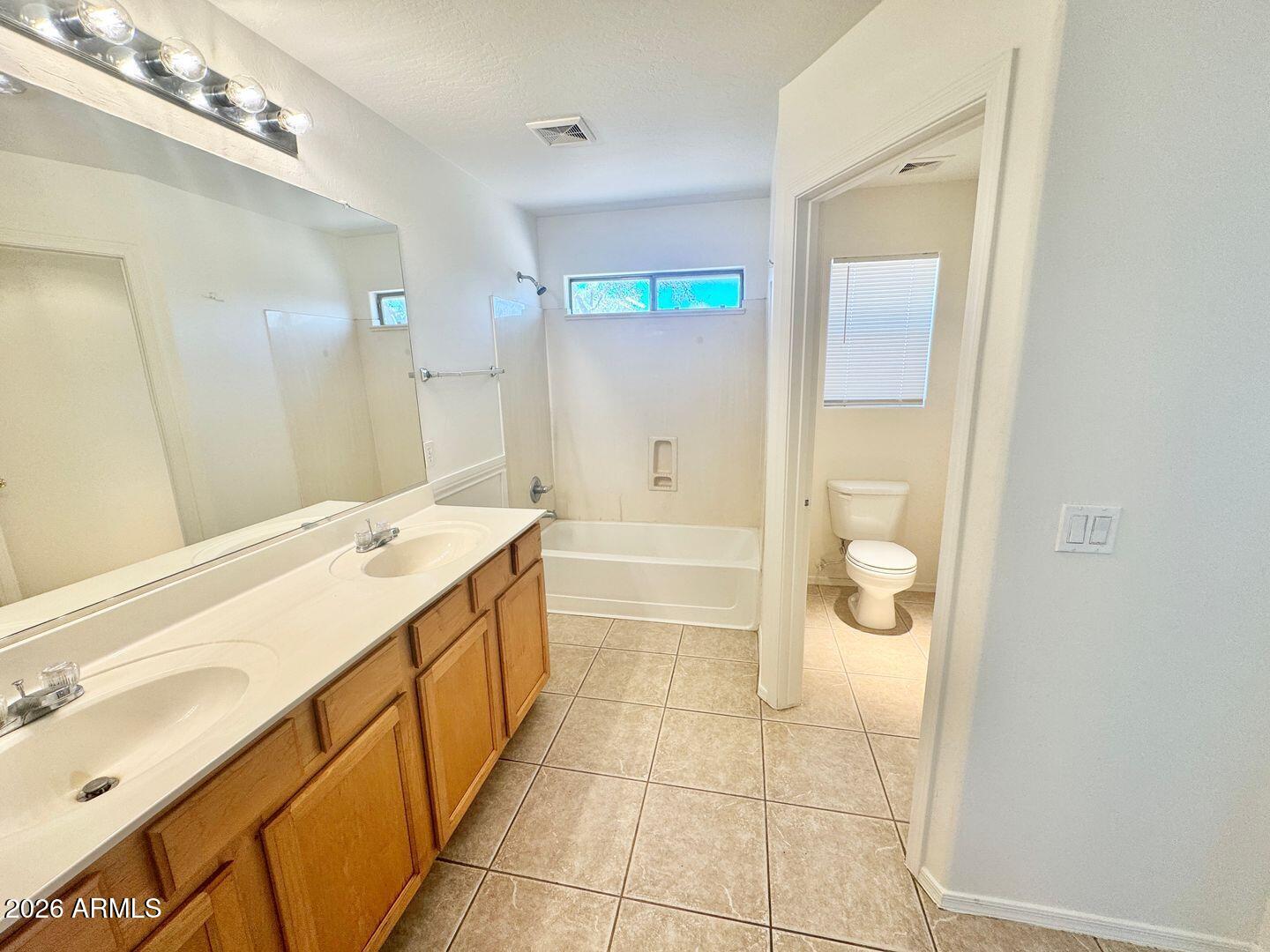 2106 West Alta Vista Road Phoenix, AZ 85041 - Photo 21 of 36 21