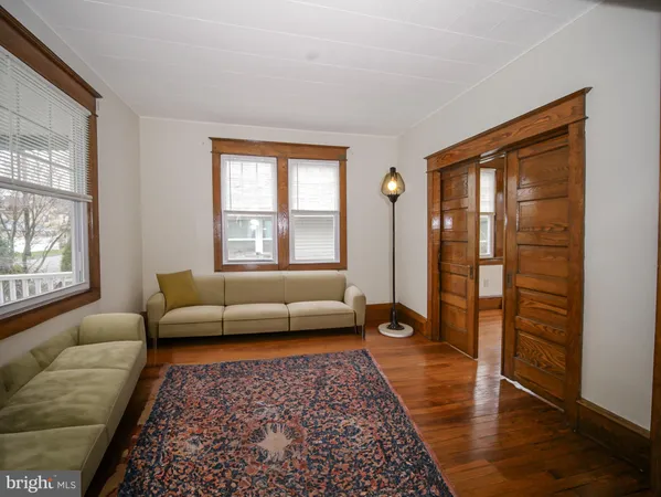 $2,250 | 332 Crown Point Road, Thorofare, NJ 08086