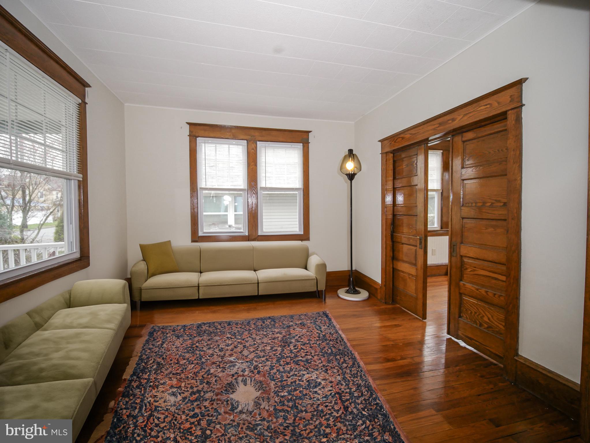 332 Crown Point Road Thorofare, NJ 08086 - Photo 11 of 36 Living Room (staged)