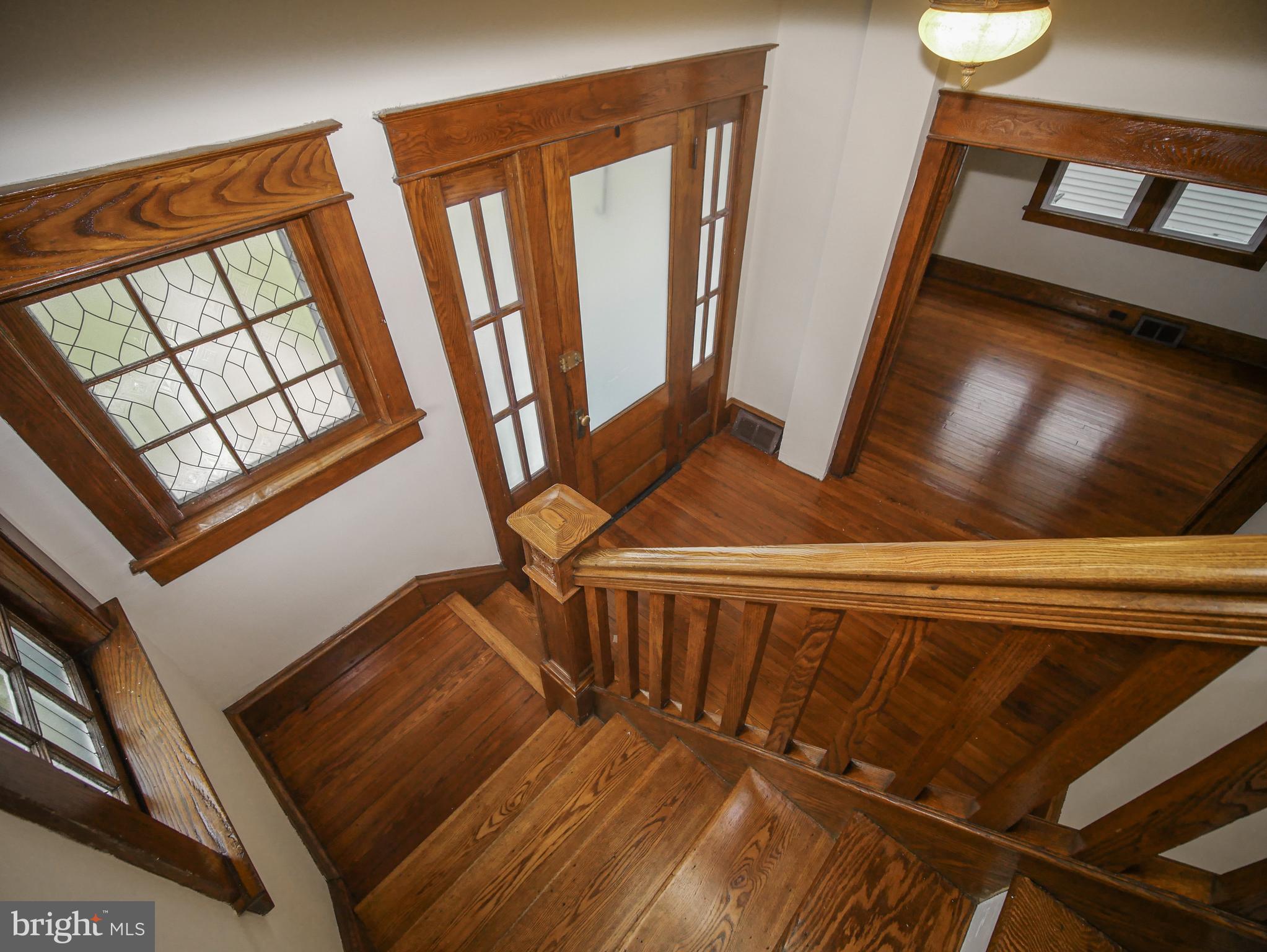 332 Crown Point Road Thorofare, NJ 08086 - Photo 23 of 36 Staircase