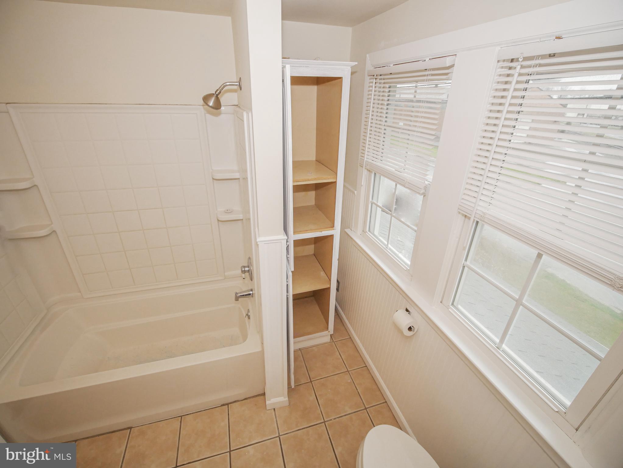 332 Crown Point Road Thorofare, NJ 08086 - Photo 26 of 36 Bathroom