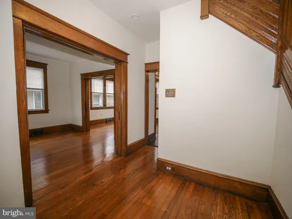 $2,250 | 332 Crown Point Road, Thorofare, NJ 08086