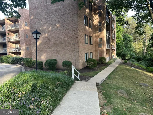 $3,750 | 1637 Oakwood Drive, Unit CONDO 101, Penn Valley, PA 19072