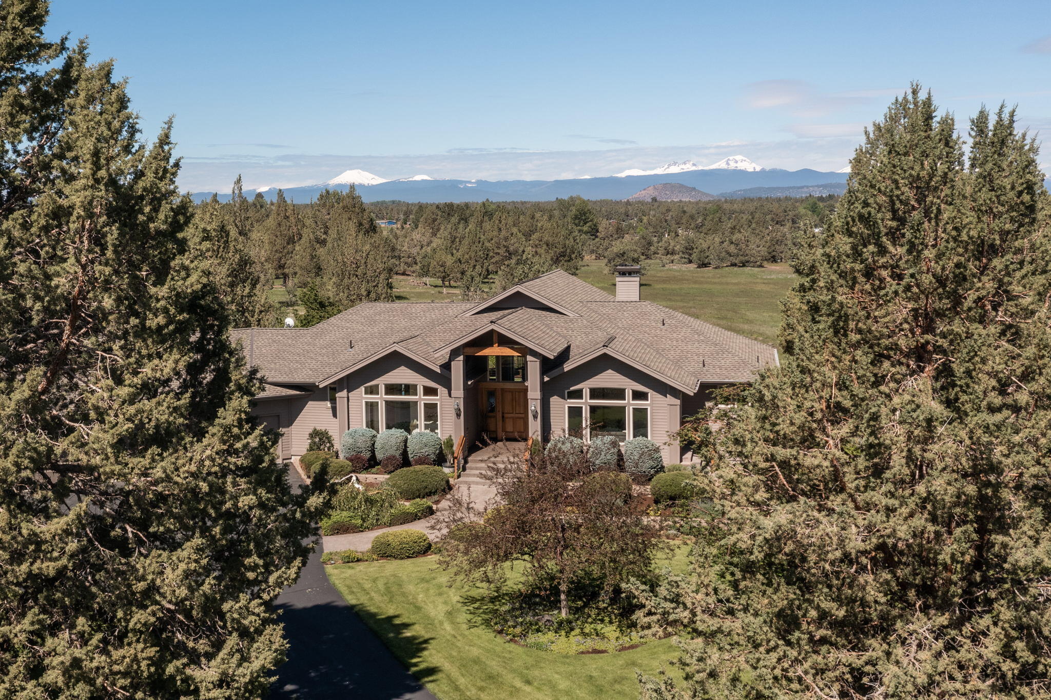 23105 Roland Place Bend, OR 97701 - Photo 1 of 64 2022_06_15_23105_roland_pl-2