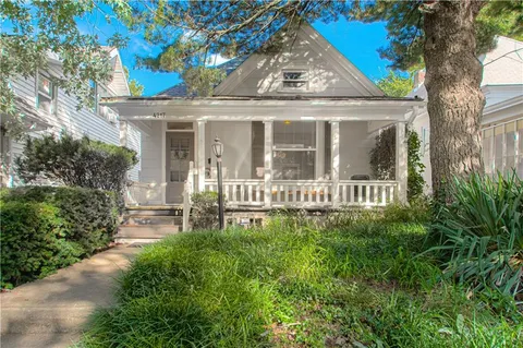 $289,000 | 4217 Oak Street, Kansas City, MO 64111