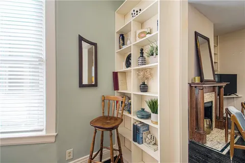 $289,000 | 4217 Oak Street, Kansas City, MO 64111