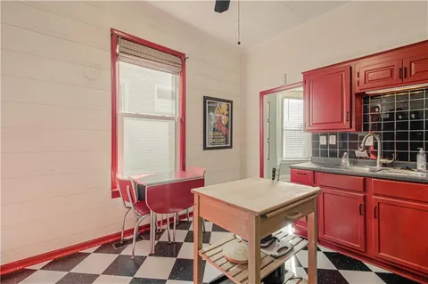 $289,000 | 4217 Oak Street, Kansas City, MO 64111
