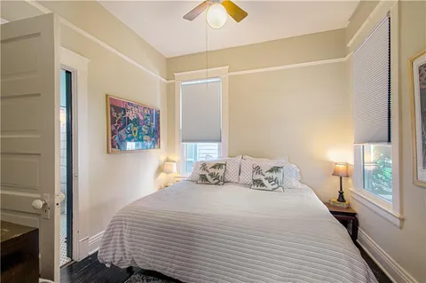 $289,000 | 4217 Oak Street, Kansas City, MO 64111