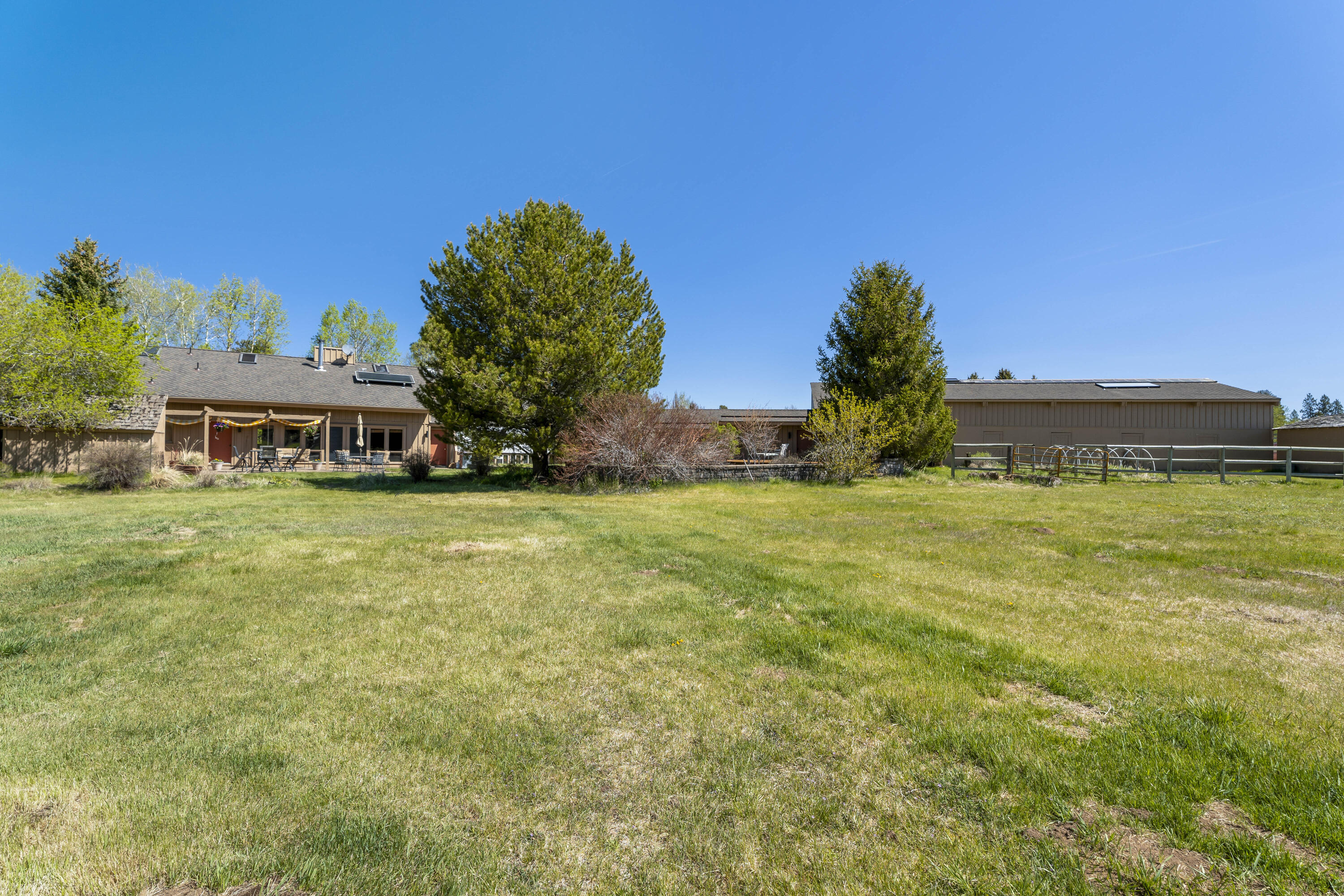 20875 Sholes Road Bend, OR 97702 - Photo 79 of 88 83-Exterior