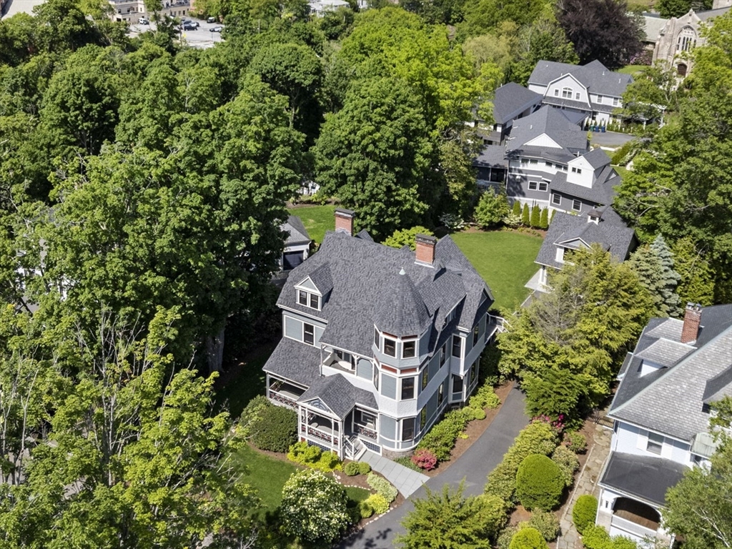 44 Putnam Street Newton, MA 02465 - Photo 3 of 40