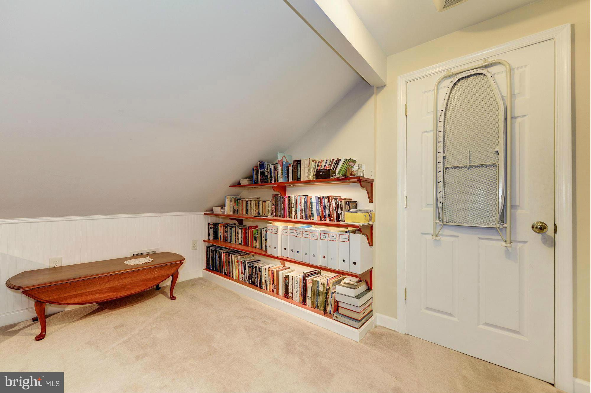 4904 29th Road South, Unit C2 Arlington, VA 22206 - Photo 17 of 24 Note the built-in shelving