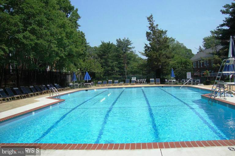 4904 29th Road South, Unit C2 Arlington, VA 22206 - Photo 21 of 24 This is just one of the seven pools you can access