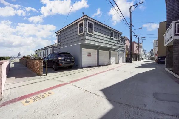 $3,000 | 831 Tangiers Court, San Diego, CA 92109