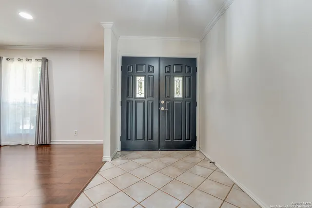 $2,350 | 13739 Wood Point, San Antonio, TX 78231