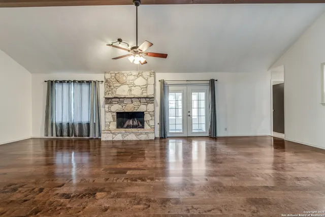 $2,350 | 13739 Wood Point, San Antonio, TX 78231