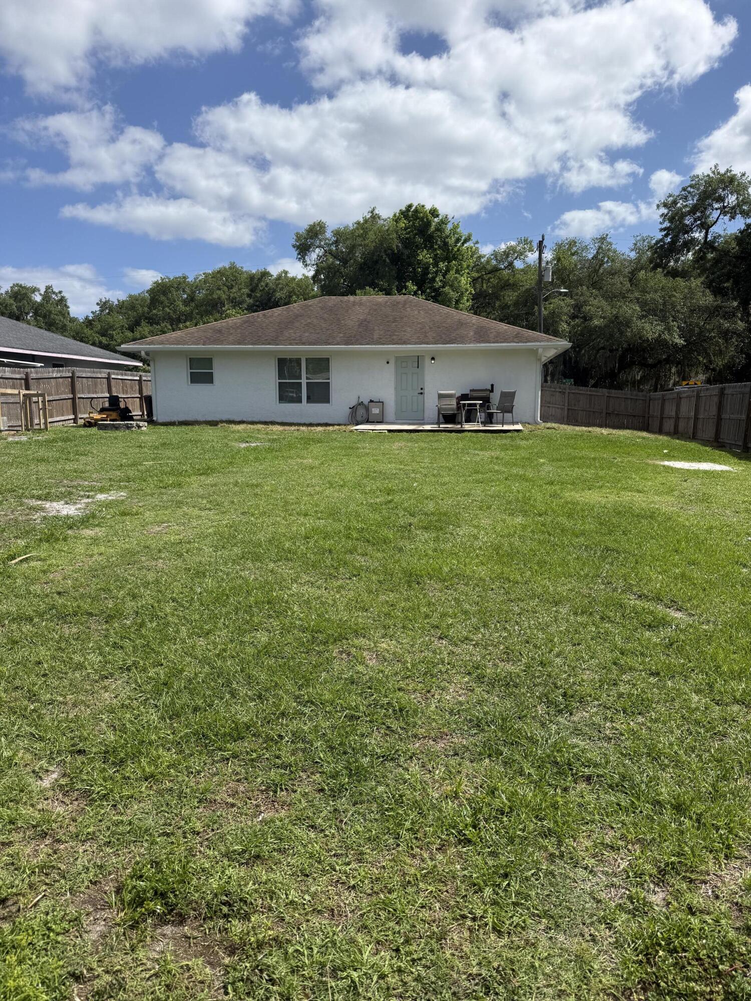 1691 Southwest 11th Street Okeechobee, FL 34974 - Photo 3 of 28 IMG_1783