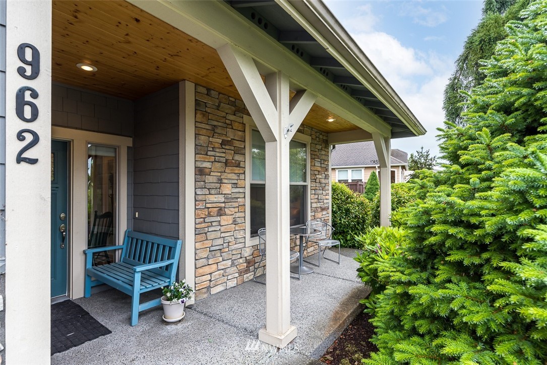962 Chestnut Loop Mount Vernon, WA 98274 - Photo 3 of 30 Gallery Image 3