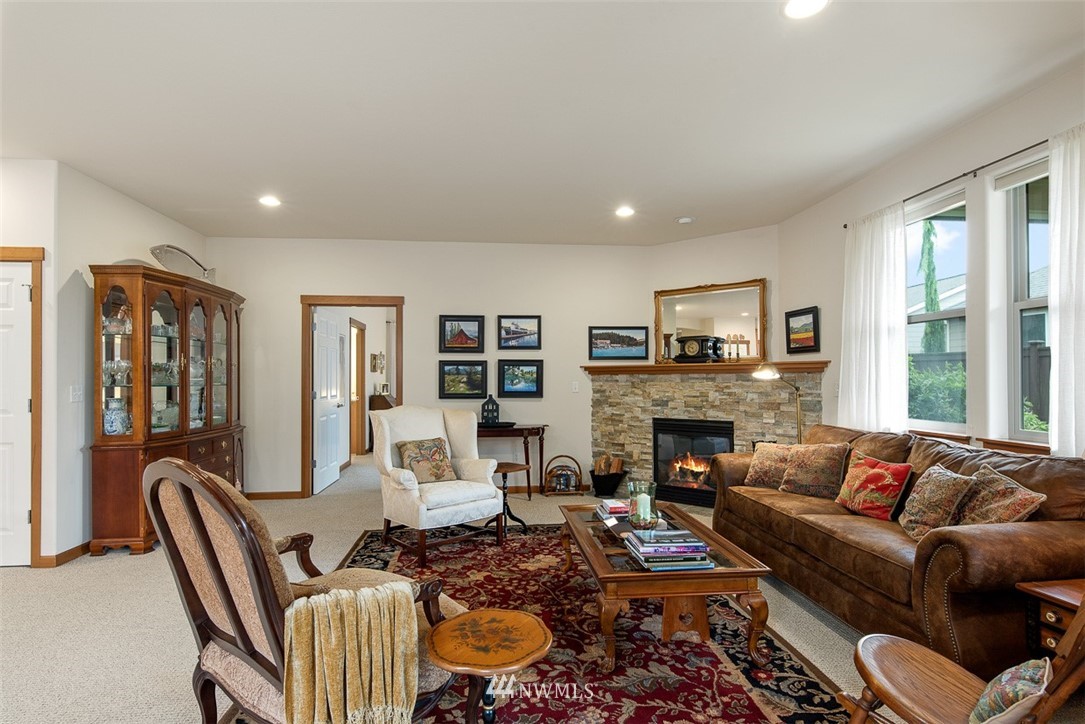 962 Chestnut Loop Mount Vernon, WA 98274 - Photo 8 of 30 Gallery Image 8