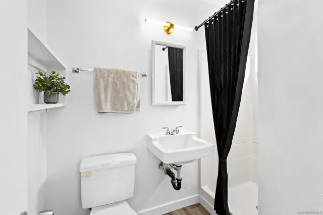 $950,000 | 4972 Ensign Street, San Diego, CA 92117