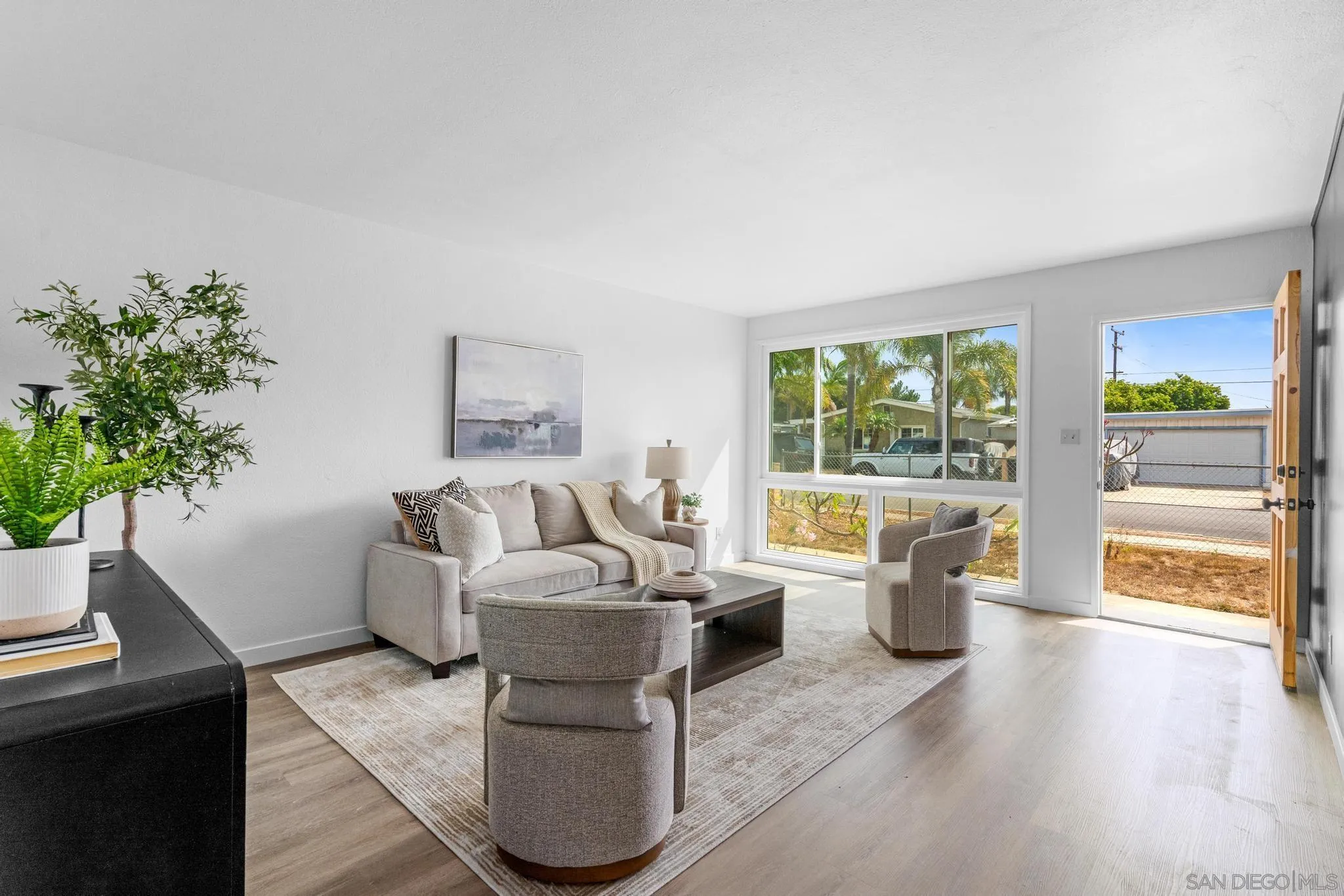 4972 Ensign Street San Diego, CA 92117 - Photo 4 of 21