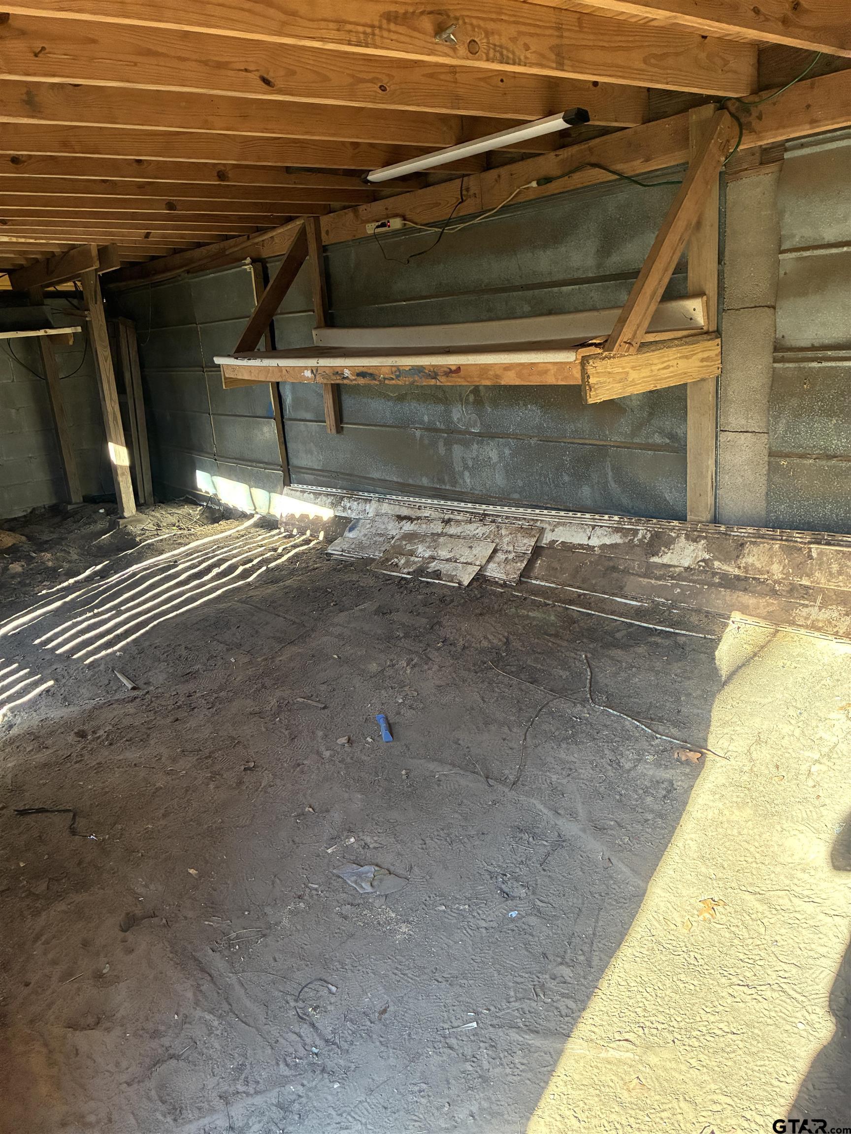 20519 Highway 69 Rusk, TX 75785 - Photo 20 of 20 a view of garage