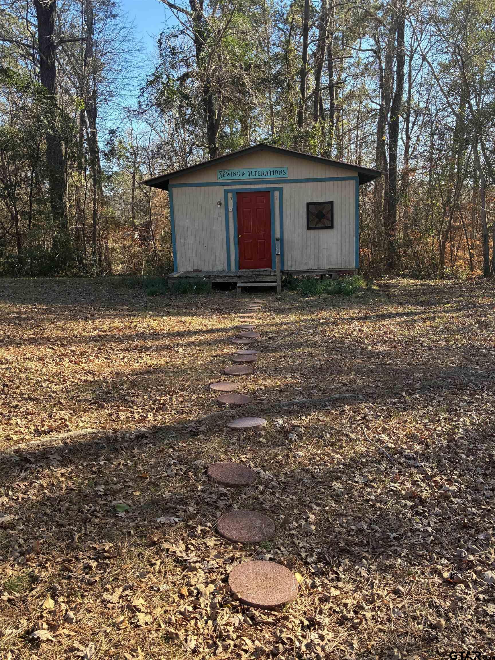 20519 Highway 69 Rusk, TX 75785 - Photo 5 of 20 a view of backyard of house