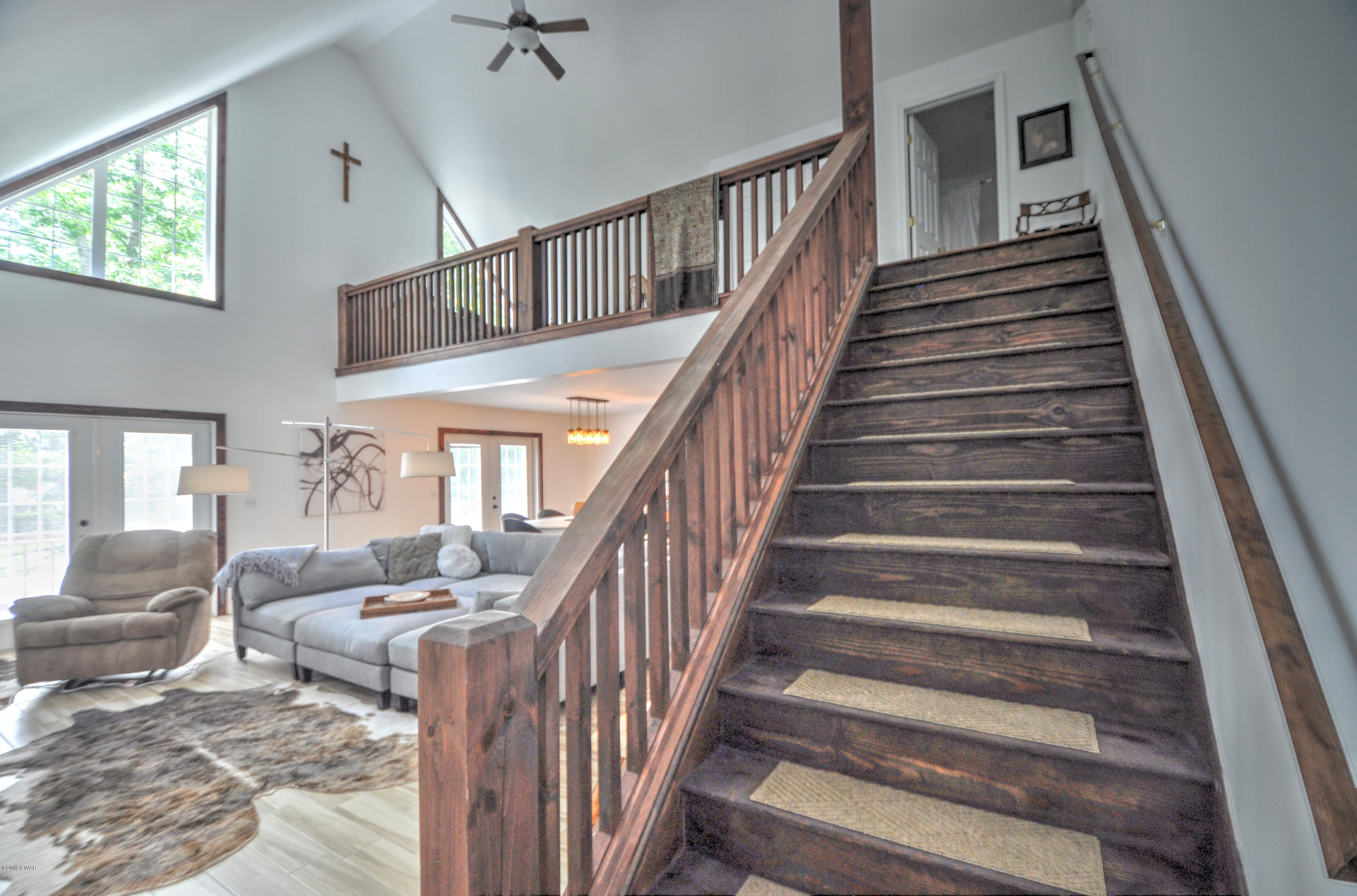 301 Lakeview Road Lackawaxen, PA 18435 - Photo 14 of 37 13-Steps to 3rd Floor