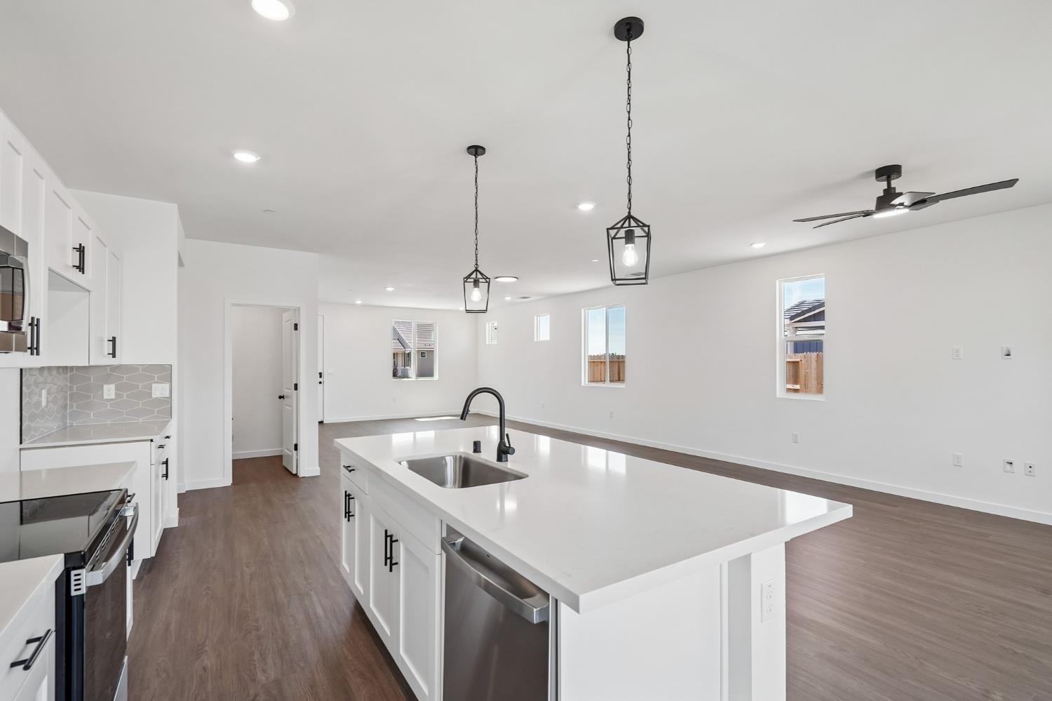 1633 Hansen Ranch Road Olivehurst, CA 95961 - Photo 13 of 42