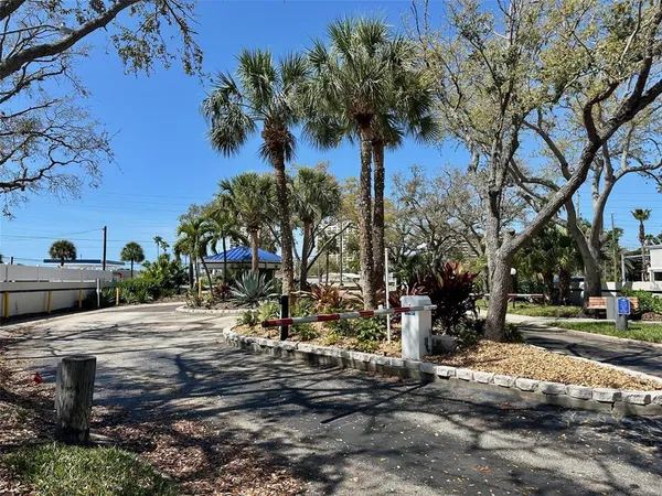 $1,800 | 1316 Pasadena Avenue South, Unit 506, South Pasadena, FL 33707