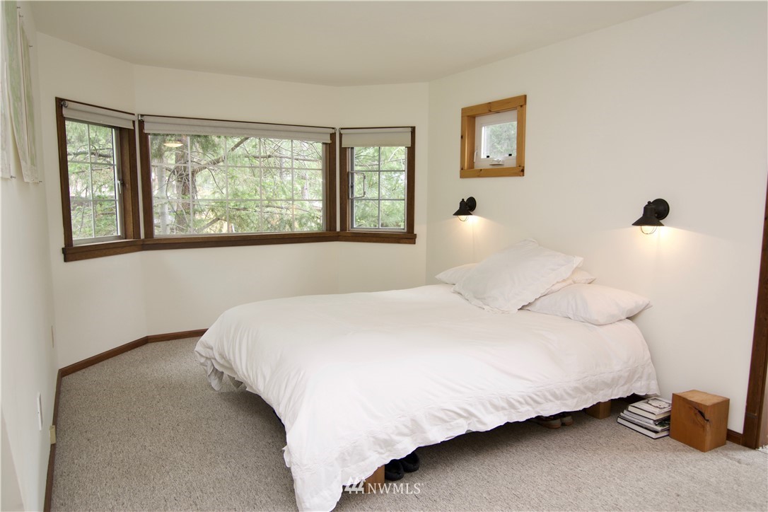 9 Heaton Road Winthrop, WA 98862 - Photo 11 of 23 Gallery Image 11