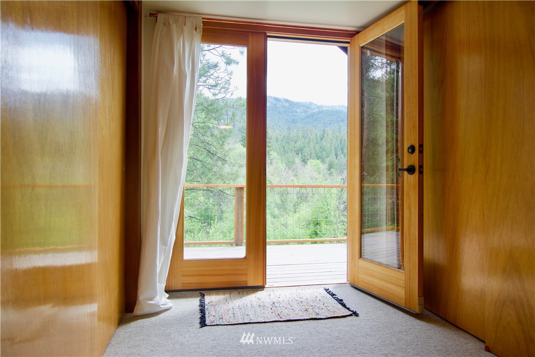 9 Heaton Road Winthrop, WA 98862 - Photo 12 of 23 Gallery Image 12