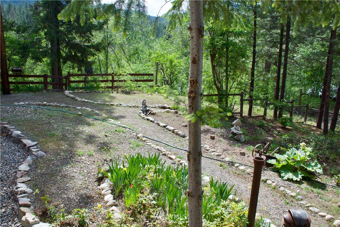 9 Heaton Road Winthrop, WA 98862 - Photo 22 of 23 Gallery Image 22