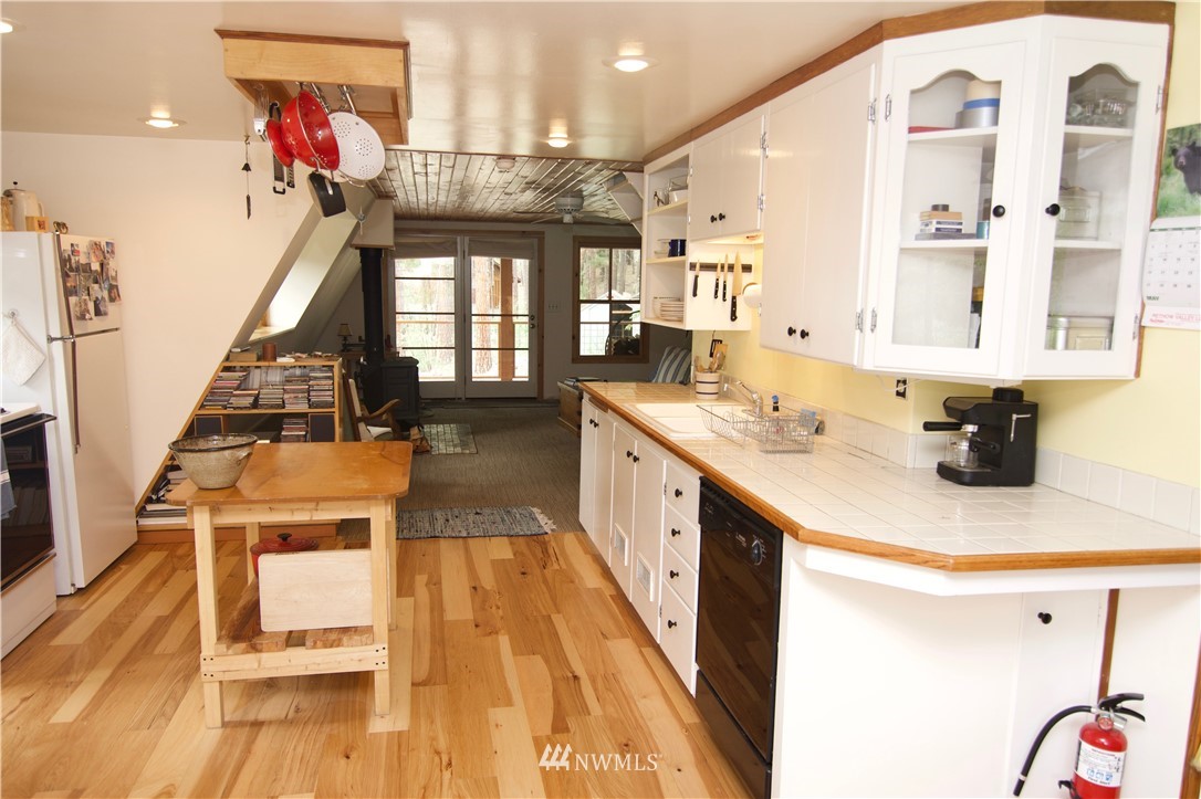 9 Heaton Road Winthrop, WA 98862 - Photo 5 of 23 Gallery Image 5