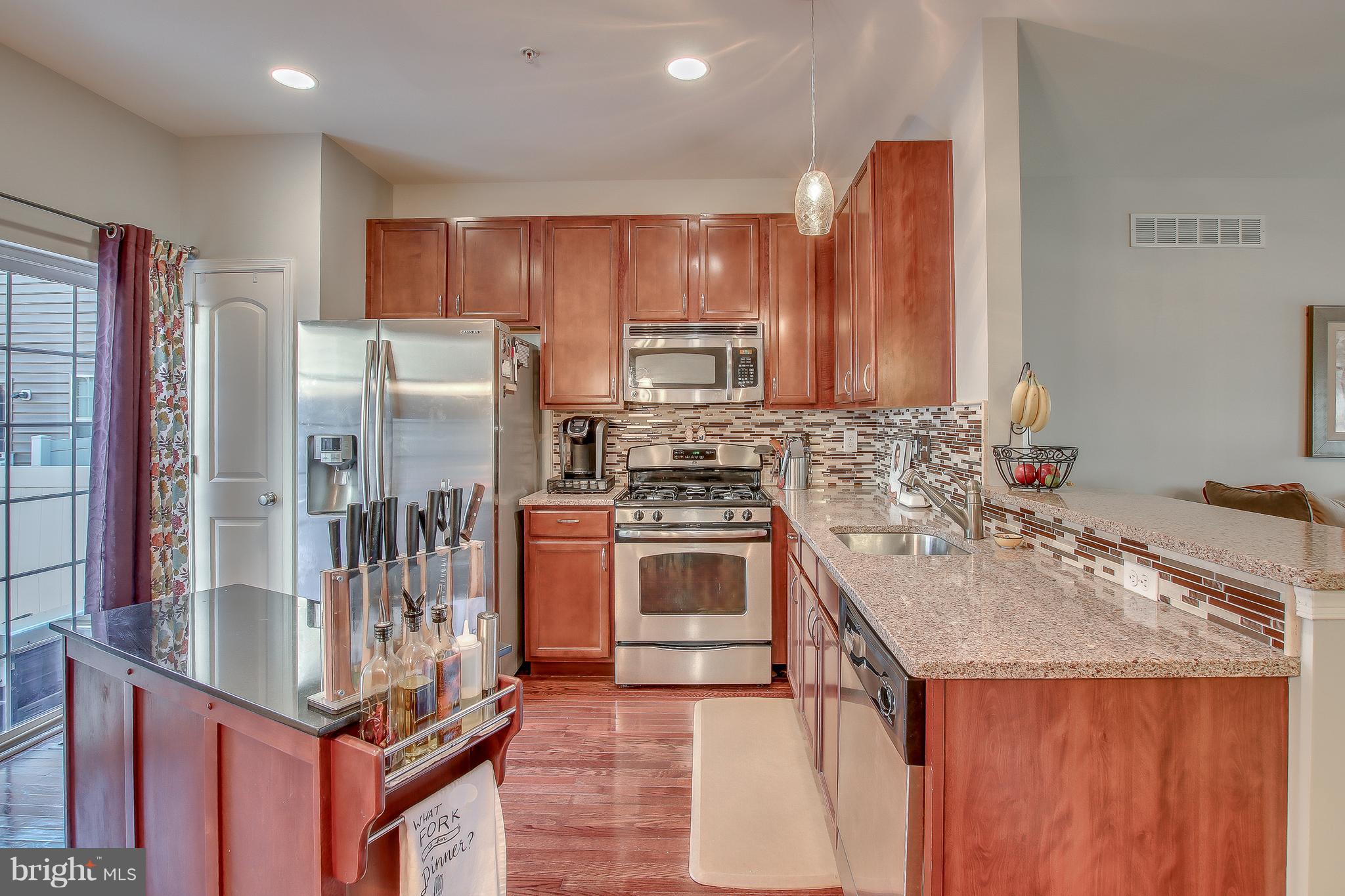 3752 William Daves Road, Unit 2 Doylestown, PA 18902 - Photo 8 of 22 Kitchen - Granite & Stainless Steel Appliances