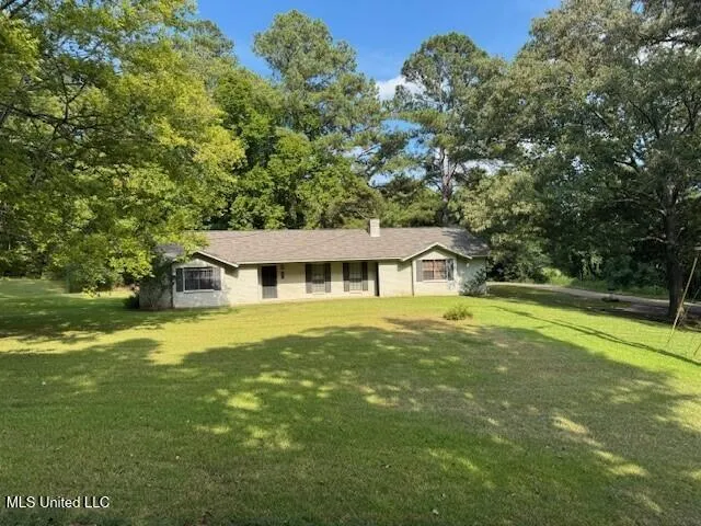 $172,000 | 1713 Sherwood Circle, Yazoo City, MS 39194