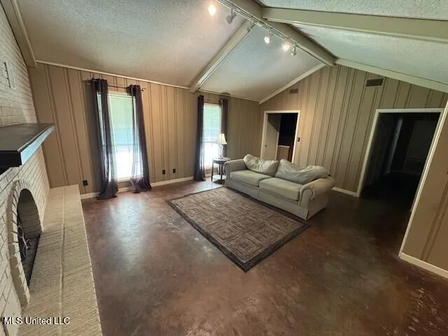 $172,000 | 1713 Sherwood Circle, Yazoo City, MS 39194