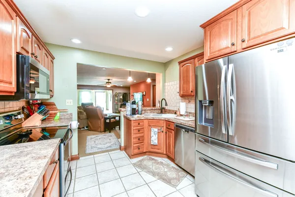 $380,000 | 4739 West Harrisburg Court, New Palestine, IN 46163