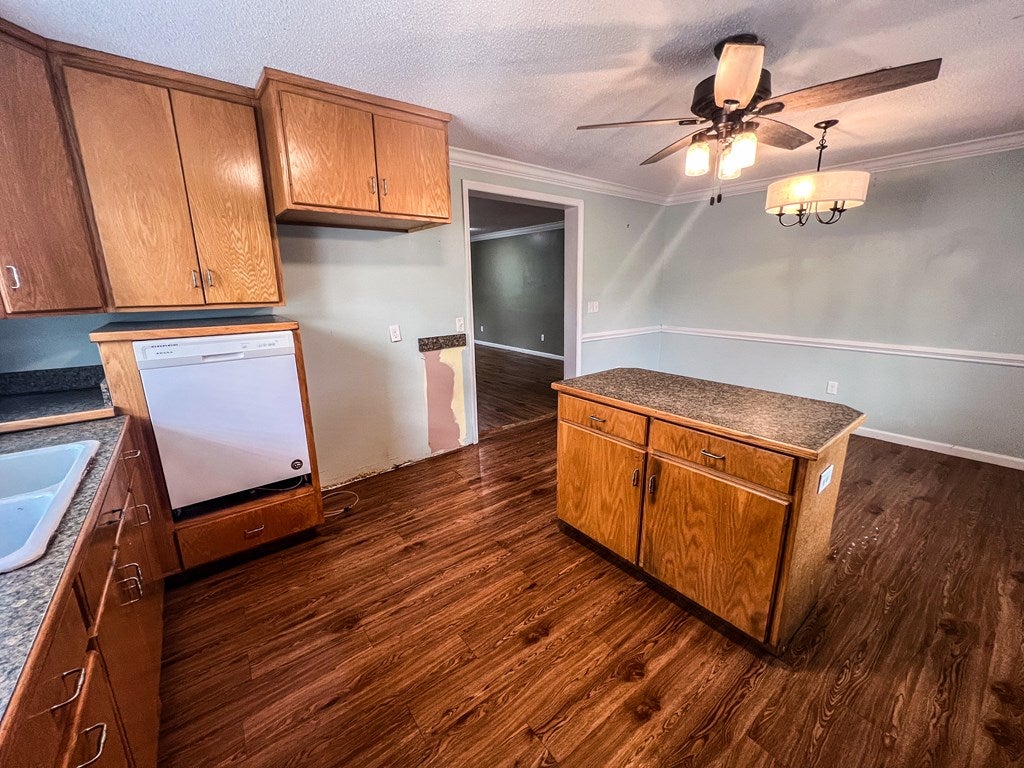 801 Shiflett Road Adel, GA 31620 - Photo 10 of 27 Gallery Image 10