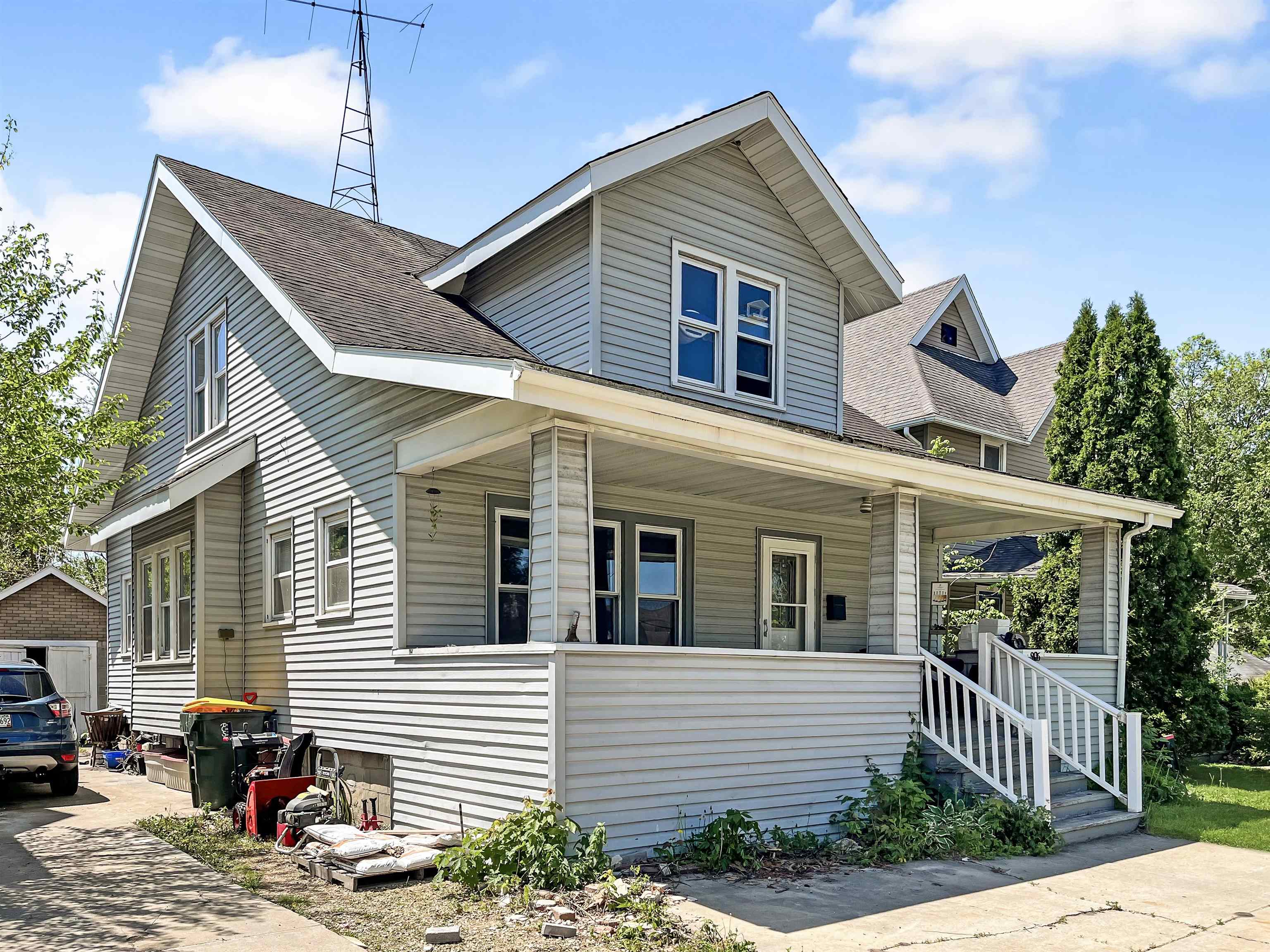 806 East Main Street Reedsburg, WI 53959 - Photo 4 of 36