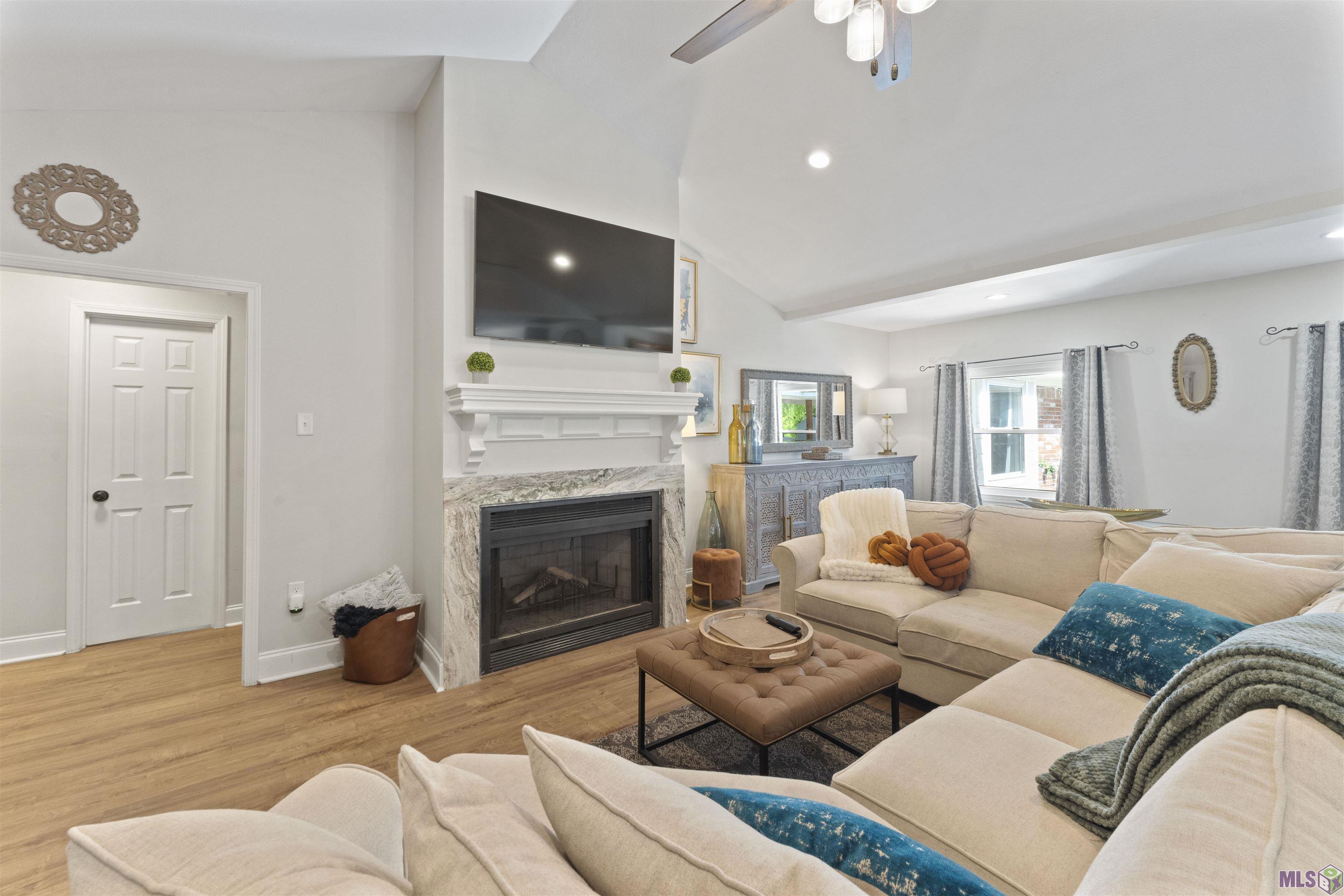3221 Woodland Ridge Boulevard Baton Rouge, LA 70816 - Photo 5 of 44 Gallery Image 5
