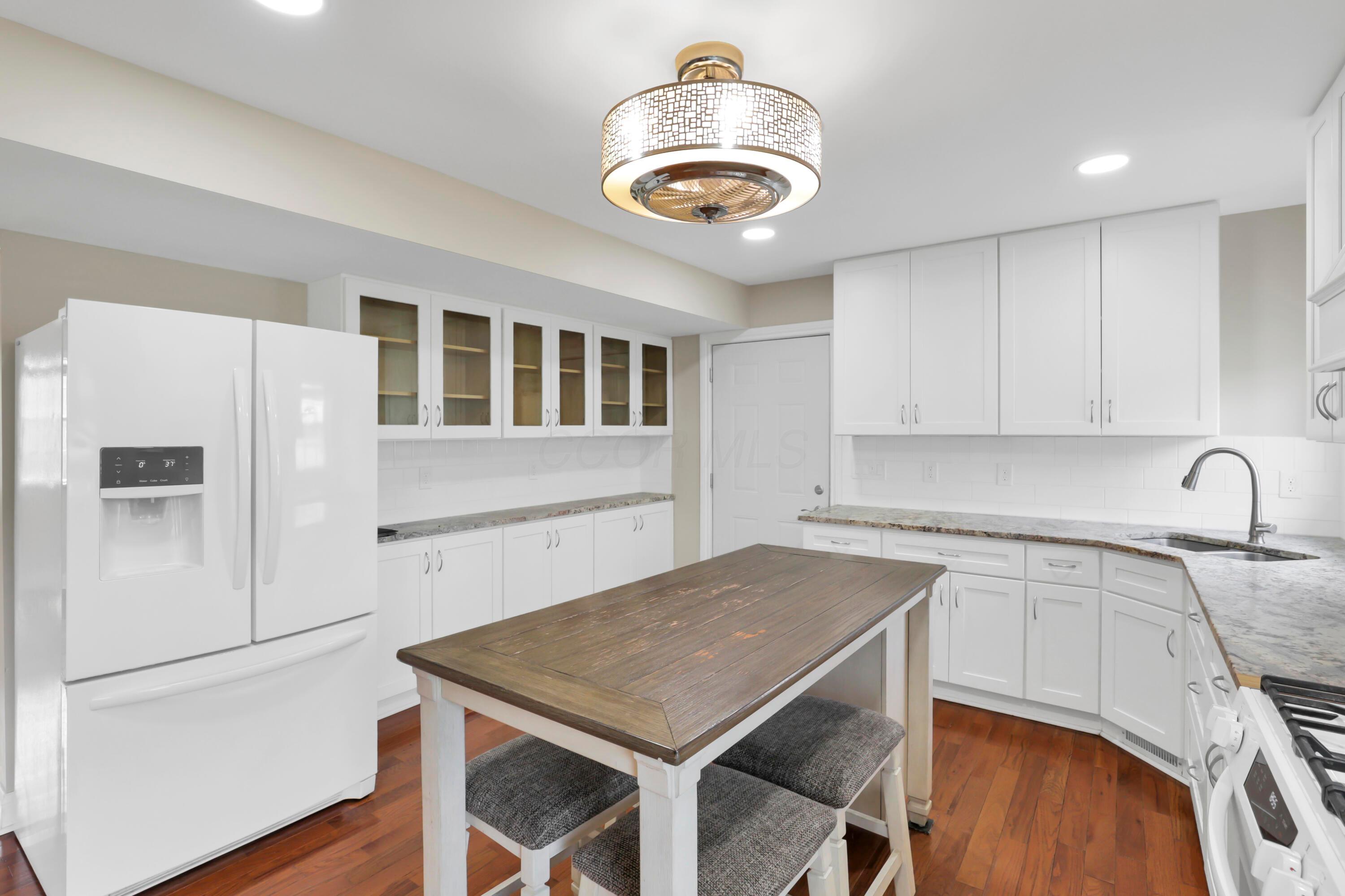 7977 Harlem Road Westerville, OH 43081 - Photo 21 of 94 27-print-0N4A9091