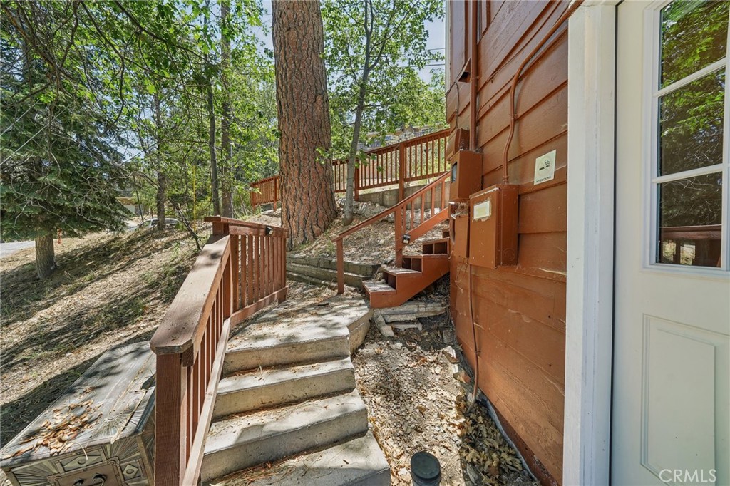 944 Knickerbocker Road Big Bear Lake, CA 92315 - Photo 25 of 32
