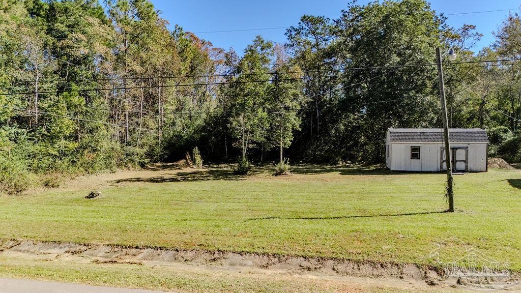 226 Madrid Road Cantonment, FL 32533 - Photo 12 of 29